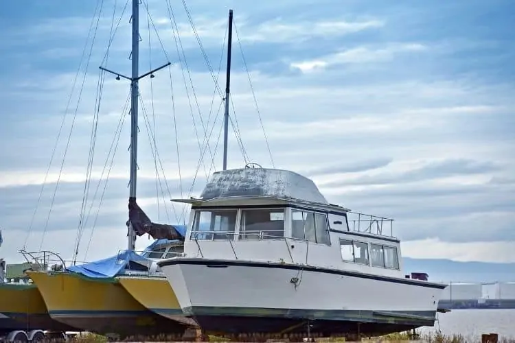 Pilothouse Boats