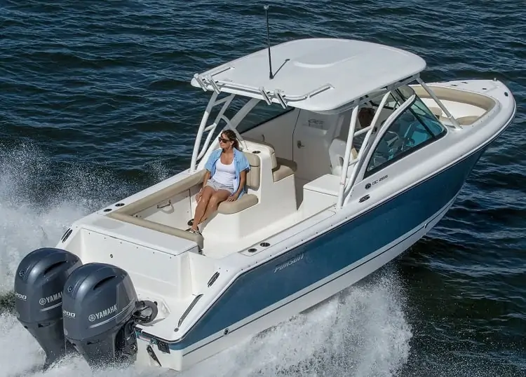 Best Dual Console Boat Types and Models - Boat Bub